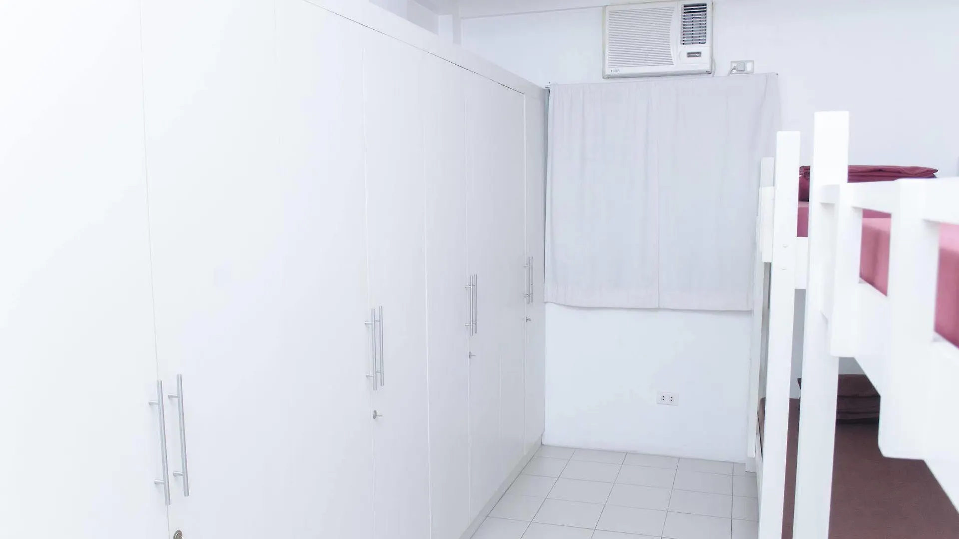 Tarasa Hostel Manila 0*, Pasay